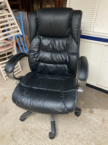Black executive office - office, chair